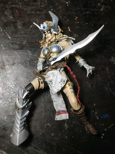 2001 vintage mcfarlane domina - vintage,