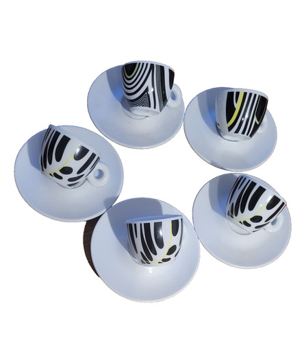 Tasses sous tasse illy - tasses, et