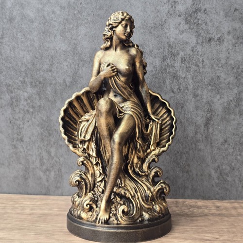 Aphrodite shell throne - shell, statue