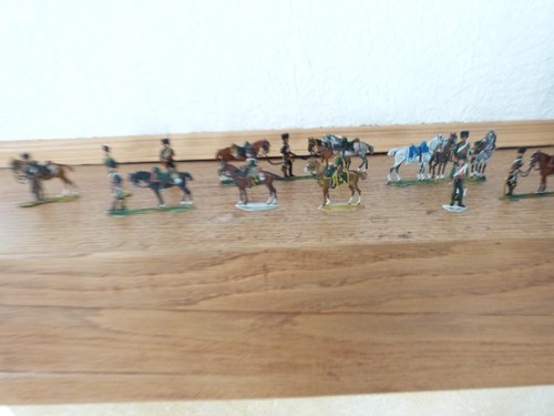 Anciens soldats plats étain - anciens,