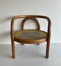 Chaise en bois pour enfant signé Benjamin Rabier
