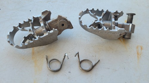 Pair used pivot - used, pegz