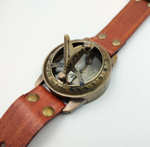 Montre bracelet boussole - montre-bracelet,