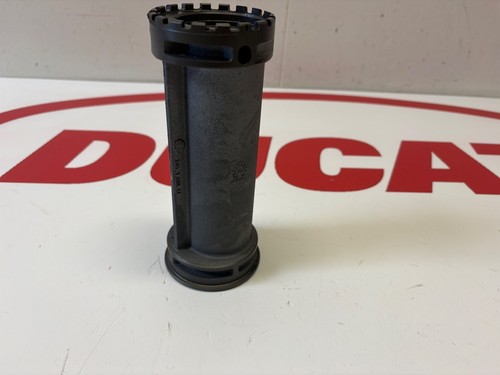 Embout inférieur tube