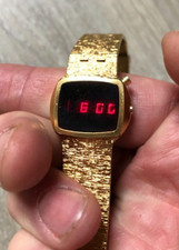 Ancienne Montre VINTAGE LED Métal doré