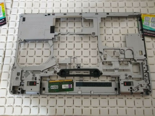 Dell e6540 boîtier dessous - dell,