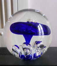 BLUE FLOWER BUBBLE DROP GLASS SULPHIDE PAPER PRESS BALL