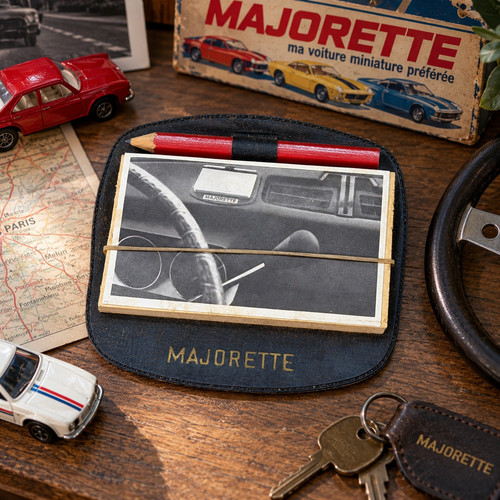 Majorette ancien objet