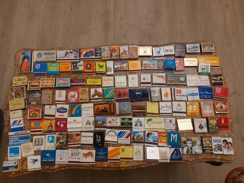 Lot ancien 150 pochettes - 150+,