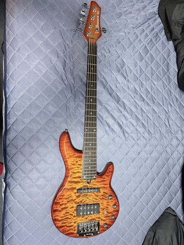 Guitare basse électrique