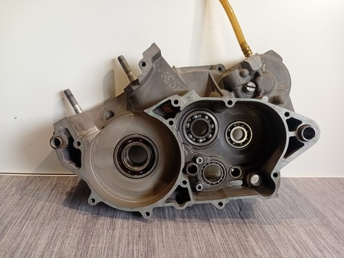 Carter moteur droit côté - carter,