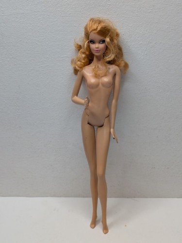 Barbie top model doll - top,