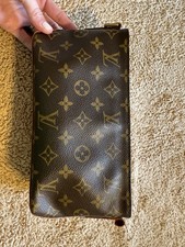 Louis Vuitton Vintage Trotteur Crossbody Handbag in classic  Monogram Canvas 