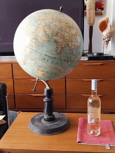Grand globe terrestre ancien - grand,