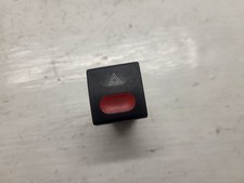 Bouton warning pour citroën saxo essence de 2000