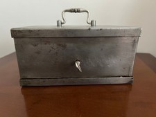 ANCIEN PETIT COFFRE FORT en