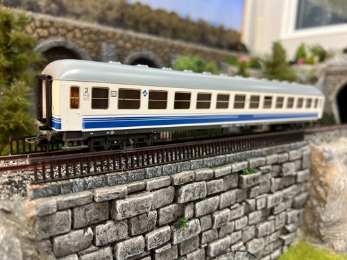 Voiture voyageur renfe - voiture,