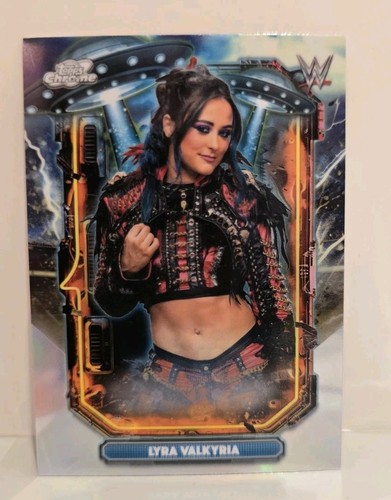 Lyra valkyria wwe topps - et,