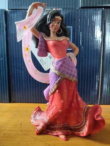 Disney showcase collection - disney,