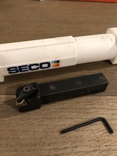 Outil de tournage à fileter