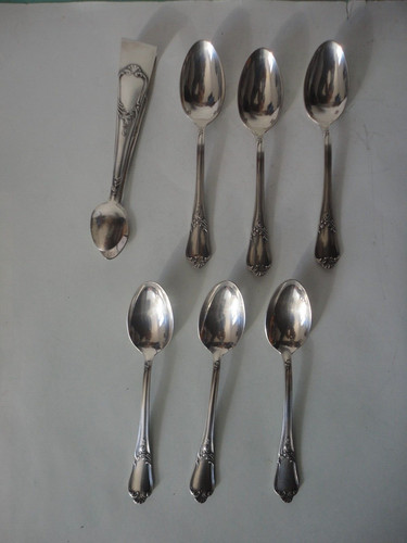 Lot petites cuillères avec - lot,