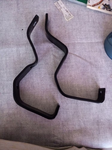 Triumph tr3 fixations - 2,