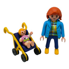 sympa maman  avec poussette