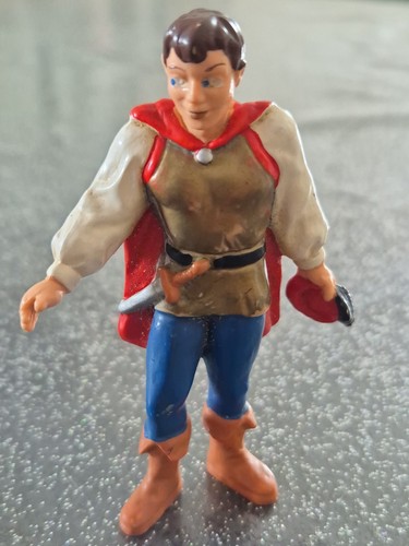Figurine prince dans - le,
