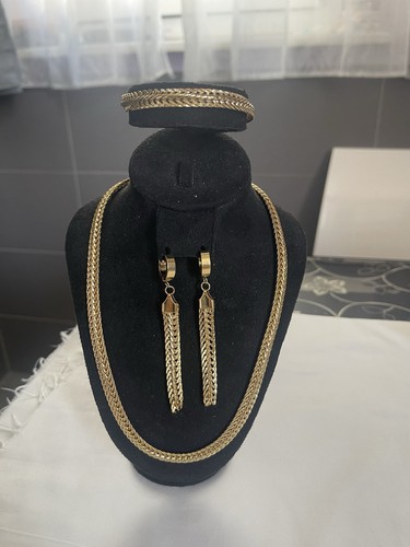 Parure bijoux fantaisie dorée