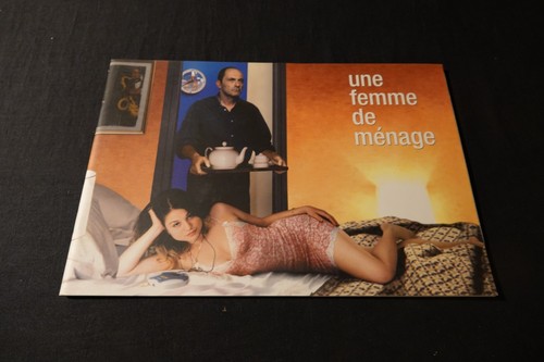 Une femme menage émilie - une,