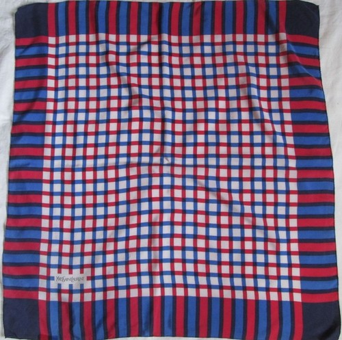 Magnifique foulard yves saint - foulard,