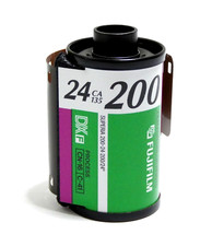 FUJIFILM SUPERIA 200 PELLICULE ARGENTIQUE 24 POSES x 36 mm FILM APPAREIL PHOTOS