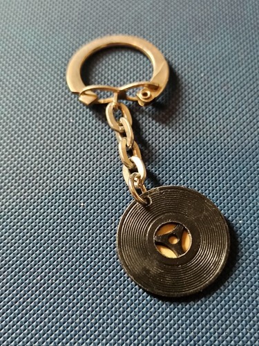 Porte cle clef disque abîmé - porte,