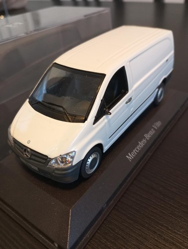 Rare minichamps mercedes - minichamps,
