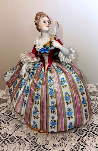 Statuette marquise l - a,