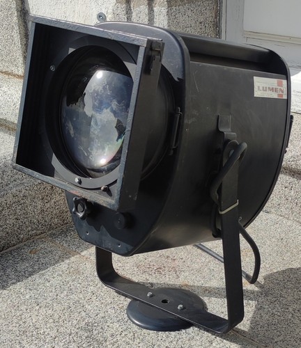 Ancien grand projecteur - ancien,