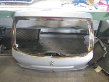 8701R5 trunk lid slightly damaged without rear window PE