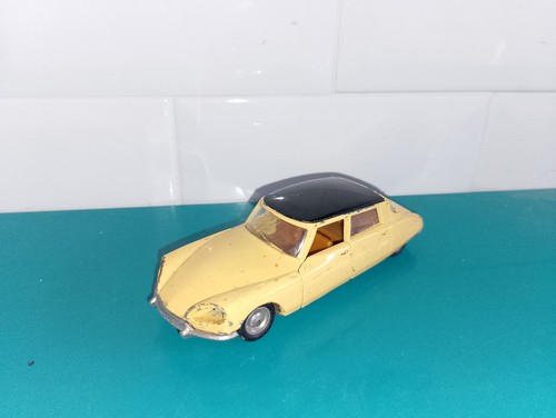 060926 voiture politoys - 060926,