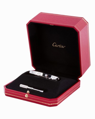 Cartier diamond love - cartier,