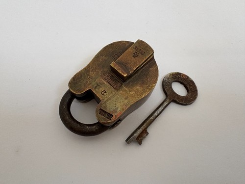Ancien cadenas laiton avec - ancien, en