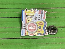 pins LUCKY STRIKE. marque
