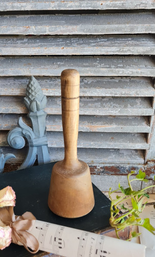 Ancien pillon bois - pillon,