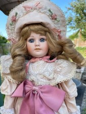 POUPEE MUNDIA LES ROMANTIQUES