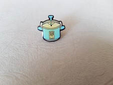 Pin's BRAND / KITCHEN - SEB Cocotte Minute Bleue