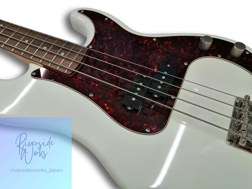 Squier electric bass - electric, classic
