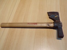Ancienne hache tir clou