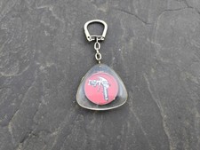 VINTAGE KEYRING KREMLIN PARIS PAINT GUN 1960s BE