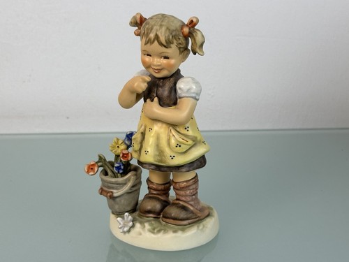 Est drôle figurine - drôle, la