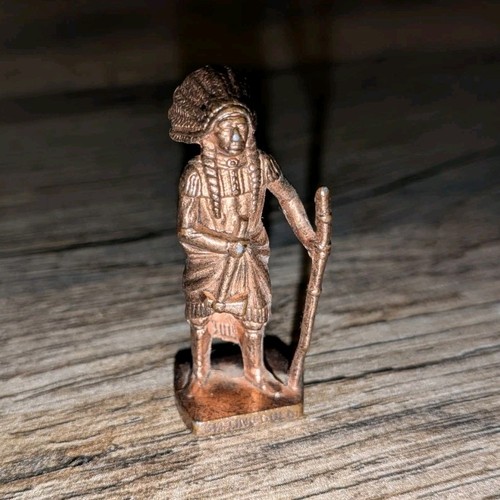 Figurine kinder sitting bull - figurine,