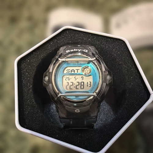 Montre pour femme modèle